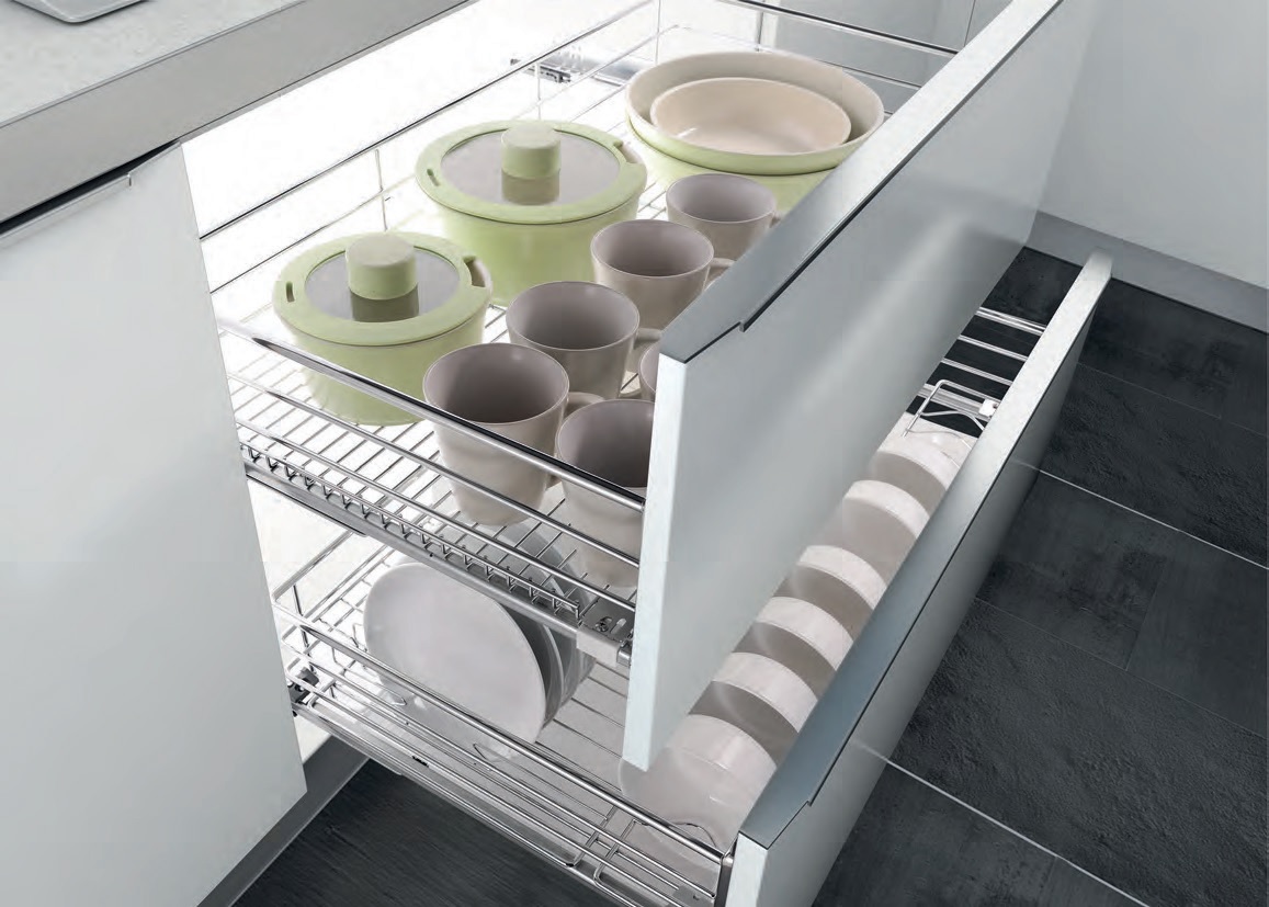 Xem thêm : Kệ xoong nồi - chén bát tủ dưới ray giảm chấn